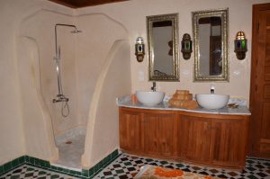 Salle de bain - Chambre Topaze - Riad Lotus Bleu Salle de bain - Chambre Topaze - Riad Lotus Bleu
