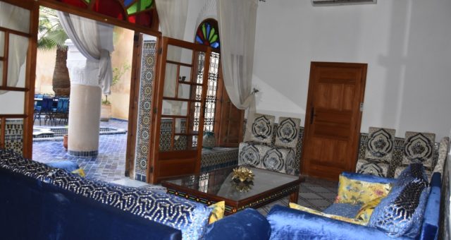 Salon détente Riad Lotus Bleu